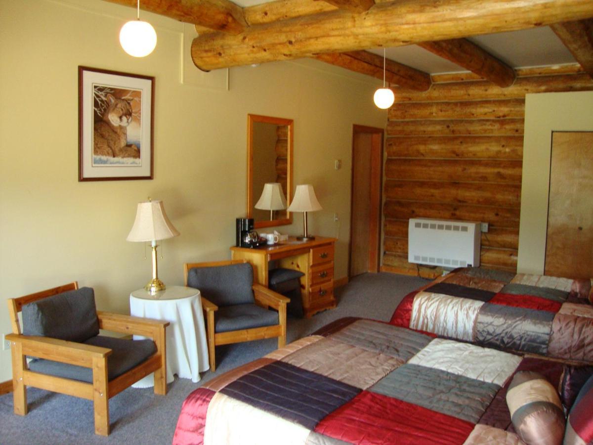 Helmcken Falls Lodge Cabin Rooms And Rv Park Clearwater Exterior photo