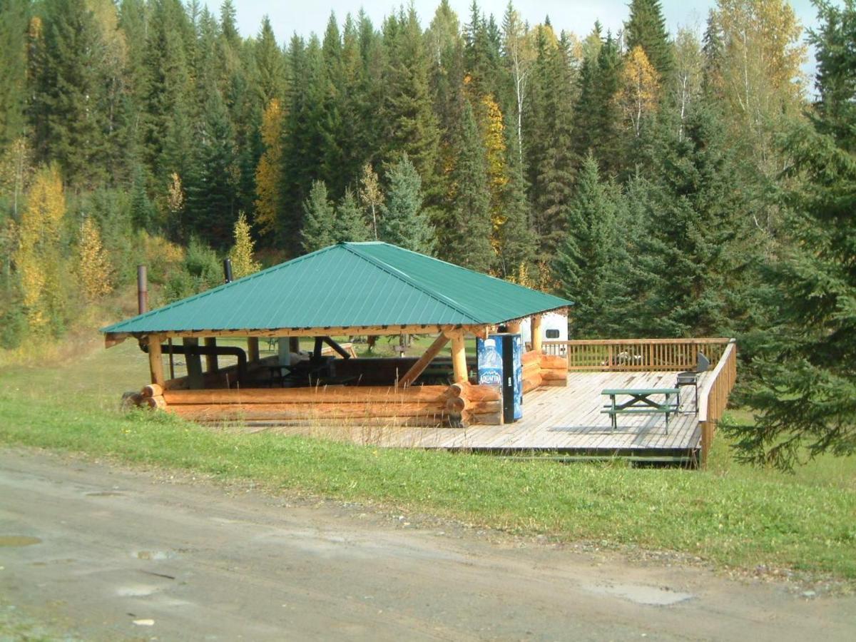 Helmcken Falls Lodge Cabin Rooms And Rv Park Clearwater Exterior photo