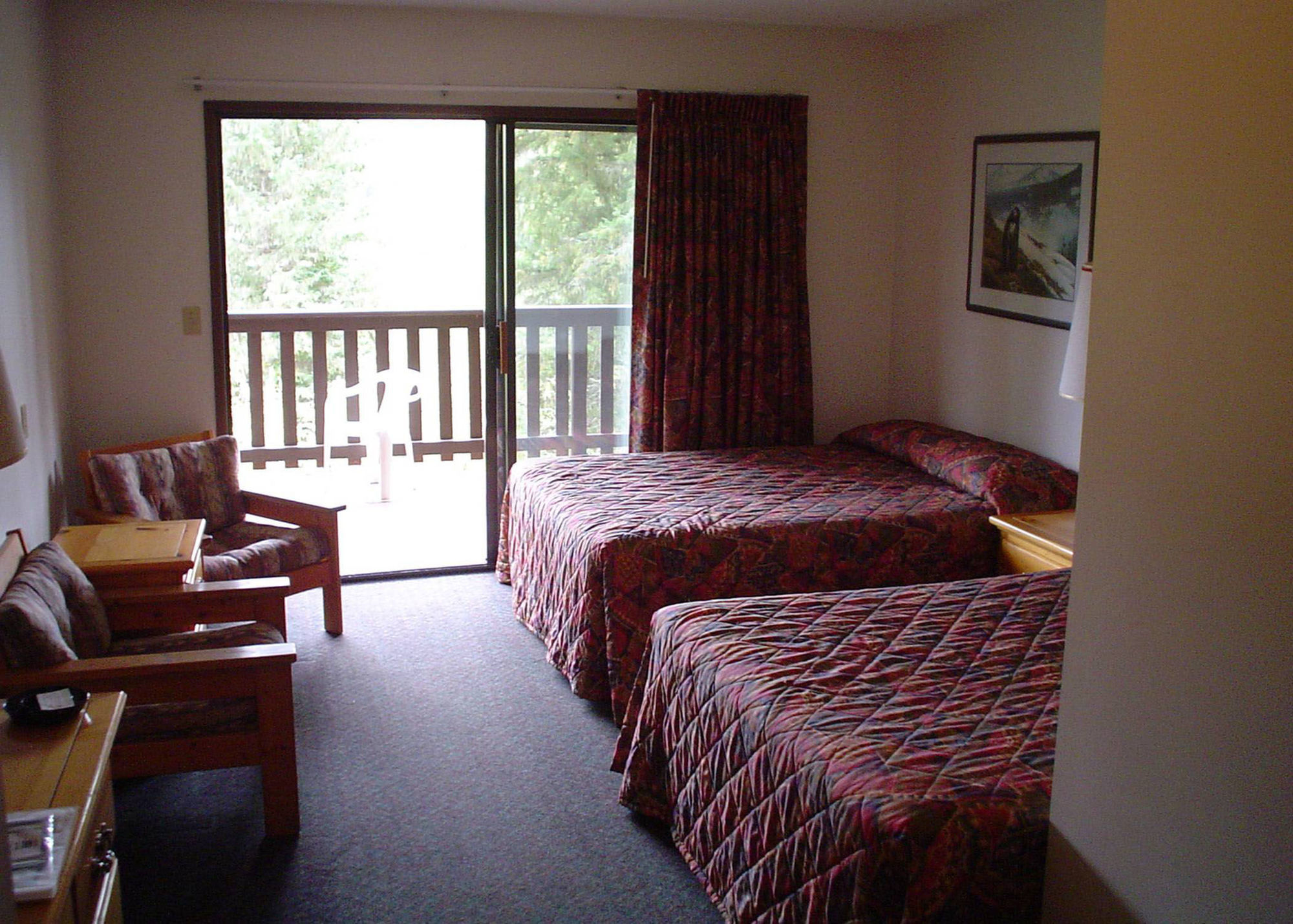 Helmcken Falls Lodge Cabin Rooms And Rv Park Clearwater Exterior photo