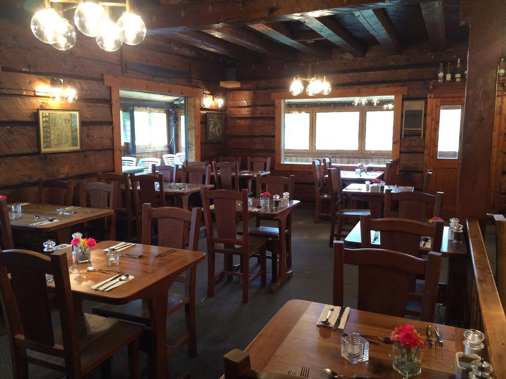 Helmcken Falls Lodge Cabin Rooms And Rv Park Clearwater Exterior photo
